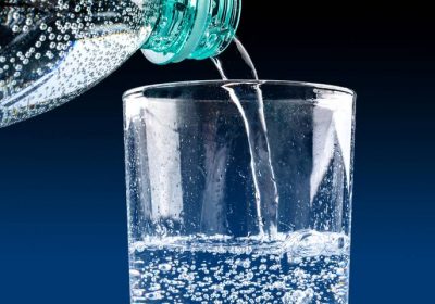 Eaux gazeuses:   Bulles et bobards